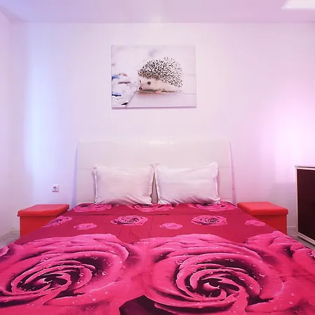 Fashionapartments In Privatecomplex With Pool&parking Apartment *