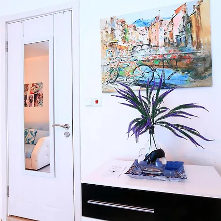 Fashionapartments In Privatecomplex With Pool&parking *
