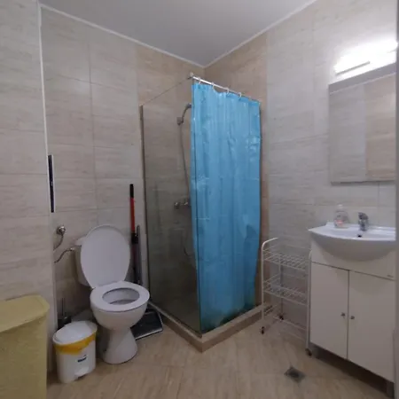 아파트 Fashionapartments In Privatecomplex With Pool&parking