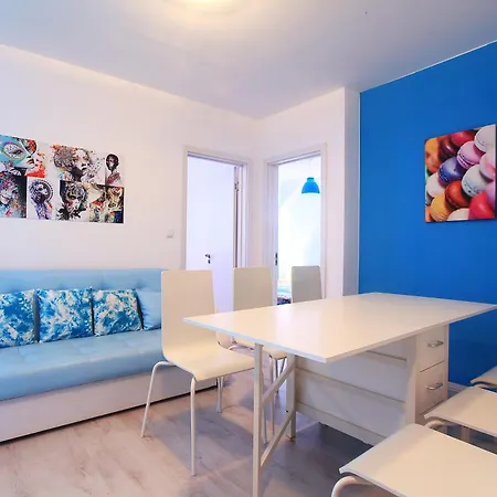 Fashionapartments In Privatecomplex With Pool&parking Apartment *