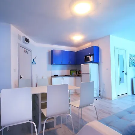 Fashionapartments In Privatecomplex With Pool&parking Balchik