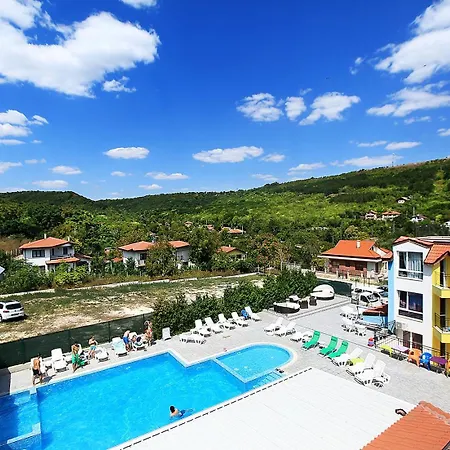 Fashionapartments In Privatecomplex With Pool&parking Balchik
