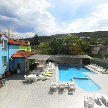 Fashionapartments In Privatecomplex With Pool&parking Apartment