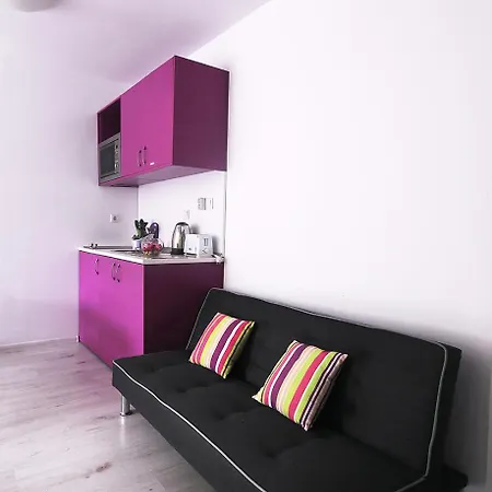 Fashionapartments In Privatecomplex With Pool&parking