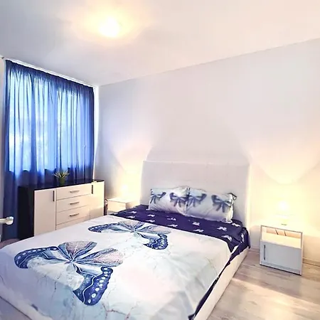 Fashionapartments In Privatecomplex With Pool&parking * 발치크