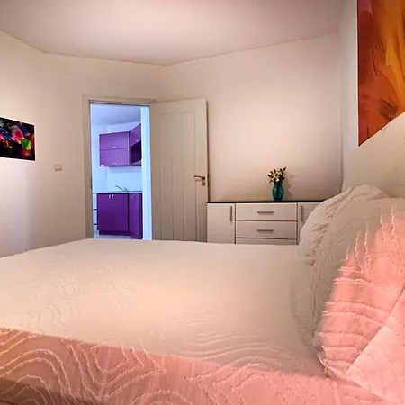 Fashionapartments In Privatecomplex With Pool&parking * 발치크